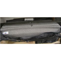 RETRACTABLE ADVERTISEMENT DISPLAY