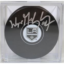 WAYNE GRETZKY SIGNED OFFICIAL NHL L.A KINGS PUCK W