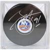 Image 1 : JOHN TAVARES SIGNED OFFICIAL NHL N.Y ISLANDERS PUC