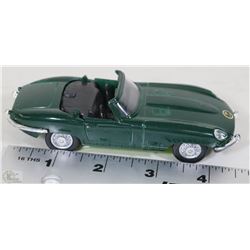 MAISTO DIE CAST JAGUAR CABRIOLET SCALE 1/38