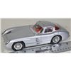 Image 1 : MAISTO MERCEDES-BENZ 300 SLR 1:18 DIECAST CAR