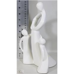 MOTHER & CHILDREN FIGURINE