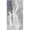 Image 1 : MOTHER & CHILDREN FIGURINE