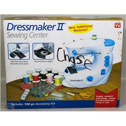 DRESSMAKER II SEWING MACHINE