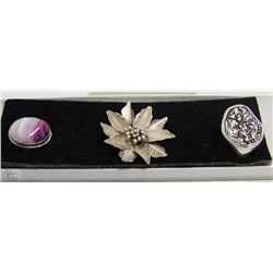 LOT OF 3 FASHION RINGS