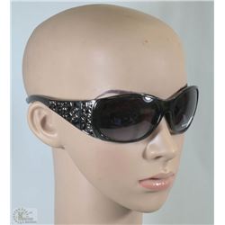 LADIES FOSTER GRANT BEAUTY SOLUTIONS SUNGLASSES