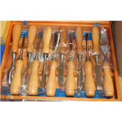 MASTERCRAFT WOOD WORKING TOOLS  IN WOOD CASE