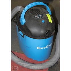 A COMPACT 2HP 10L DURAVAC SHOP VAC