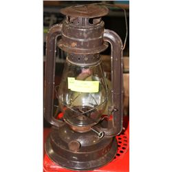 VINTAGE BARN LANTERN