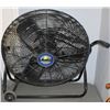 Image 1 : COMMERCIAL FLOOR FAN