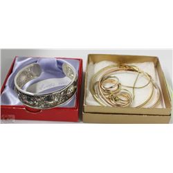 3 COLOR FASHION JEWELRY SET INCL BANGLES, RINGS
