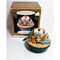 LIGHT, MOTION & MUSICAL XMAS ORNAMENT