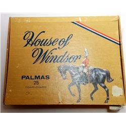 VINTAGE CIGAR BOX & CONTENTS