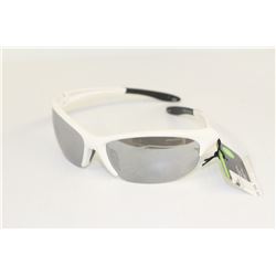 MENS FOSTER GRANT WHITE SUNGLASSES