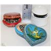 Image 1 : LOT OF THREE TRINKET BOXES  WITH JEWELRY