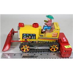 VINTAGE METAL REMOTE CONTROL TRACTOR