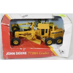 JOHN  DEERE 772BH GRADER 1/64 SCALE REPLICA TOY