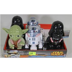 FLAT WITH 5 STAR WARS CANDY DISPENSERS