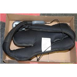 BOX W EMBRACER RELAXER NECK &