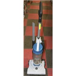 BISSELL UPRIGHT VACUUM