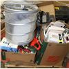 Image 1 : PALLET OF ASSORTED ITEMS INCL EXTENSION CORDS