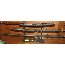 DISPLAY WITH 3 JAPANESE STYLE SWORDS