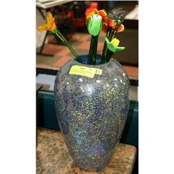 LARGE MOSAIC VASE & 7 BLOWN GLASS STEMED FLOWERS