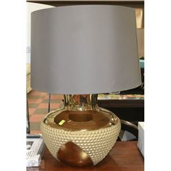 GOLD TONE LAMP