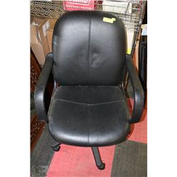 ROLLABLE OFFICE CHAIR