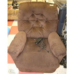 BROWN RECLINING CHAIR