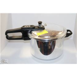 PEARL 5.5 L PRESSURE COOKER W/SAFETY