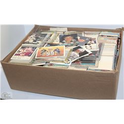 ESTATE BOX OF MISCELLANEOUS HOCKEY CARDS - LOTS
