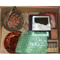 BOX OF VARIOUS HOUSEHOLD - BASKETS, SMALL CANVAS