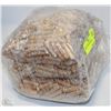 Image 1 : 3 BAGS OF WOODEN DOWELS