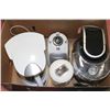 Image 1 : BOX WITH KEURIG 2.0 MAKER, BLENDER AND COFFEE POT