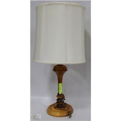 WOOD BASE LAMP