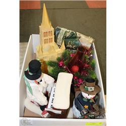 LOT OF CHRISTMAS DECORATIONS