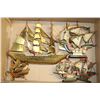Image 1 : FLAT OF BRASS AND HANDPAINTED SHIPS