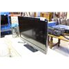 Image 2 : HAIER TV WITH REMOTE