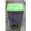 Image 2 : 90L COMMERCIAL GARBAGE CAN