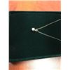 Image 1 : 10 K GOLD DIAMOND PENDANT NECKLACE