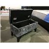 Image 2 : CONTEMPORARY STORAGE OTTOMAN