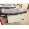 Image 2 : RITTER BY MIDMARK 222 ELECTRIC MEDICAL EXAMINATION BED