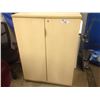 Image 1 : MAPLE 41/2' DOUBLE DOOR BOOKCASE