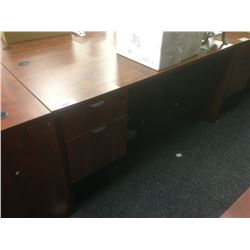 AUTUMN MAPLE 60X30 SINGLE PEDESTAL DESK