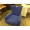 Image 2 : BLUE LOUNGE CHAIR