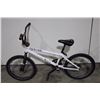 Image 2 : 2 BIKES: GREY MONGOOSE STUNT BIKE & WHITE MACNEIL BMX BIKE