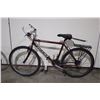 Image 2 : 2 BIKES: BLACK FRONT SUSPENSION MOUNTAIN BIKE & RED GIANT MOUNTAIN BIKE