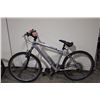 Image 2 : 2 BIKES: GREY KAWASAKI MOUNTAIN BIKE & GREY DIAMONDBACK FRONT SUSPENSION MOUNTAIN BIKE