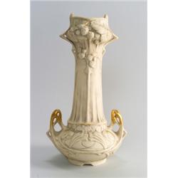 Duxer Porzellan Manufaktur A G Dux Vase Porzellan Mattglasur Partiell Mit Schwarzer Un Duxer Porzellan Manufaktur A G Dux Vase Porzellan Mattglasur Partiell Mit Schwarzer Un